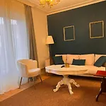 Parking Comfort Downtown Апартаменты *