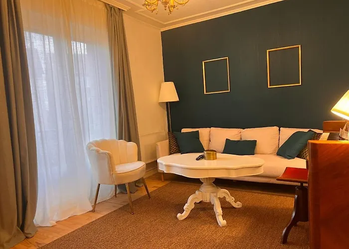 Parking Comfort Downtown Apartman *